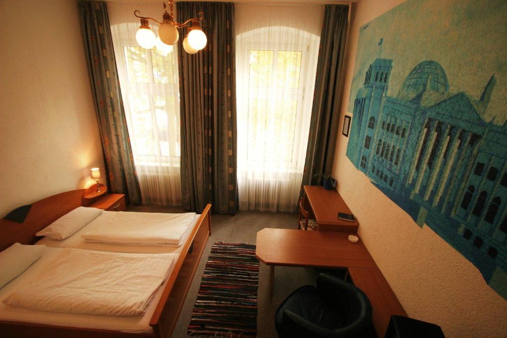 برلين Hotel - Pension Am Schloss Bellevue الغرفة الصورة