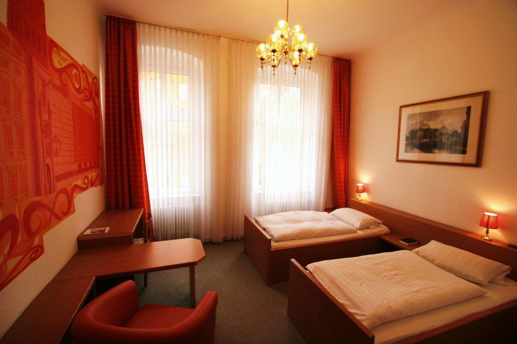 برلين Hotel - Pension Am Schloss Bellevue الغرفة الصورة